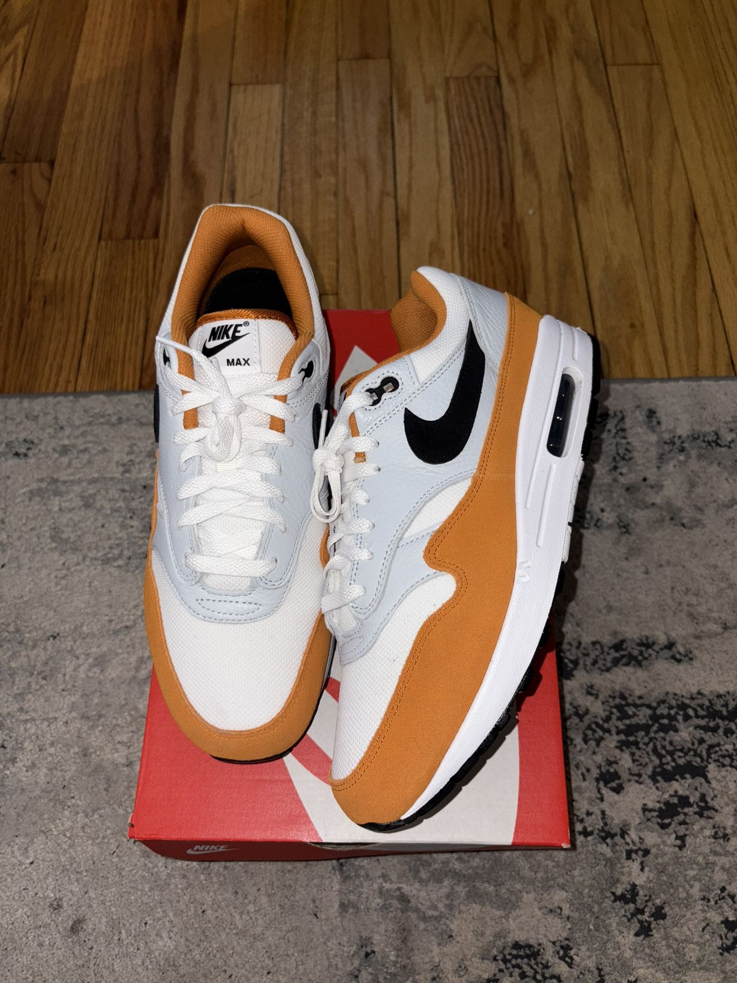 Nike Air Max 1 Monarch Size 11.5