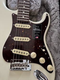 Fender Strat w/ Paperwork American