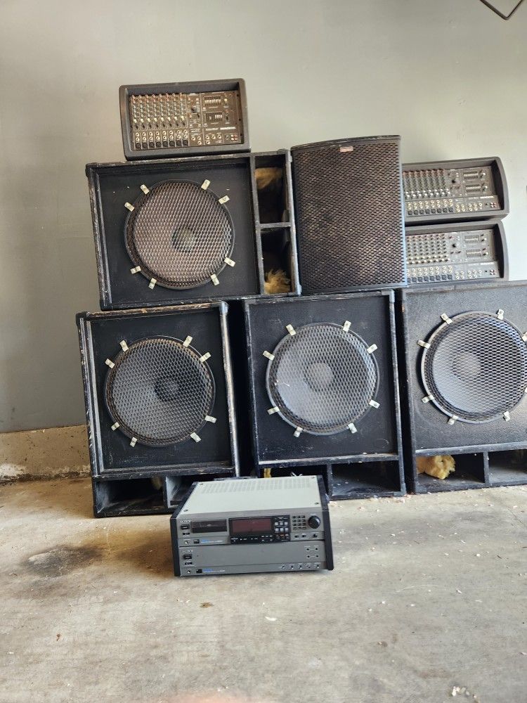 McCauley Subs Mackie Powered Mixers 808s 808m EAW Sony for Sale in