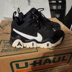 NIKE Barrage 4Y