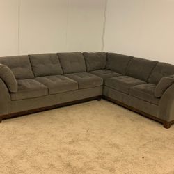 Large Sectional Couch Sofa *Free Delivery*