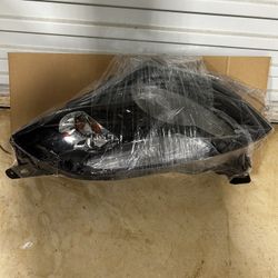 Pair Of Nissan Maxima Headlights 