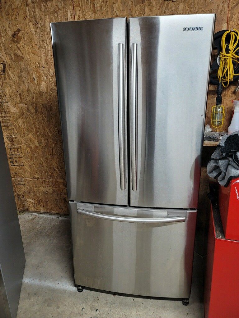 REFRIGERATOR