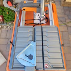 RIDGID 9-Amp 7 in. Blade Corded Wet Tile Saw with Stand