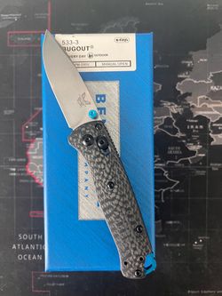 Benchmade 533-3 Mini Bugout Carbon Fiber AXIS Lock CPM-S90V Plain Edge