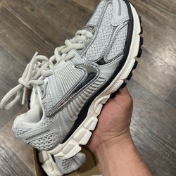 Nike Zoom Vomero 5 