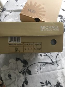 Kids size 8 Michael Kors black boots