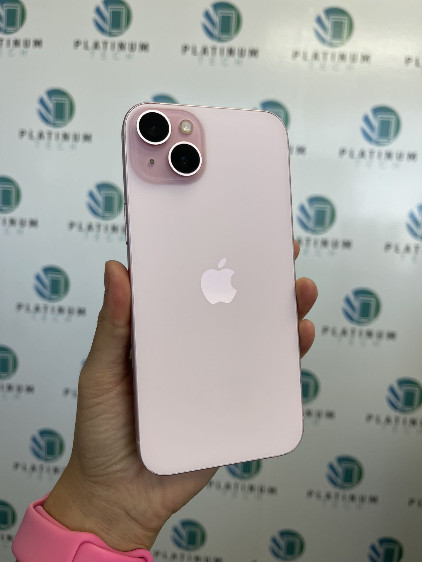 Iphone 15 Plus Unlocked 128Gb Good Condition AirPods  Case And Charger For Free!!!