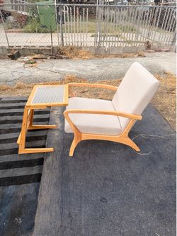 Mid-Century Modern Accent Chair&study table