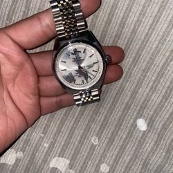 Vivinnie West Wood Watch