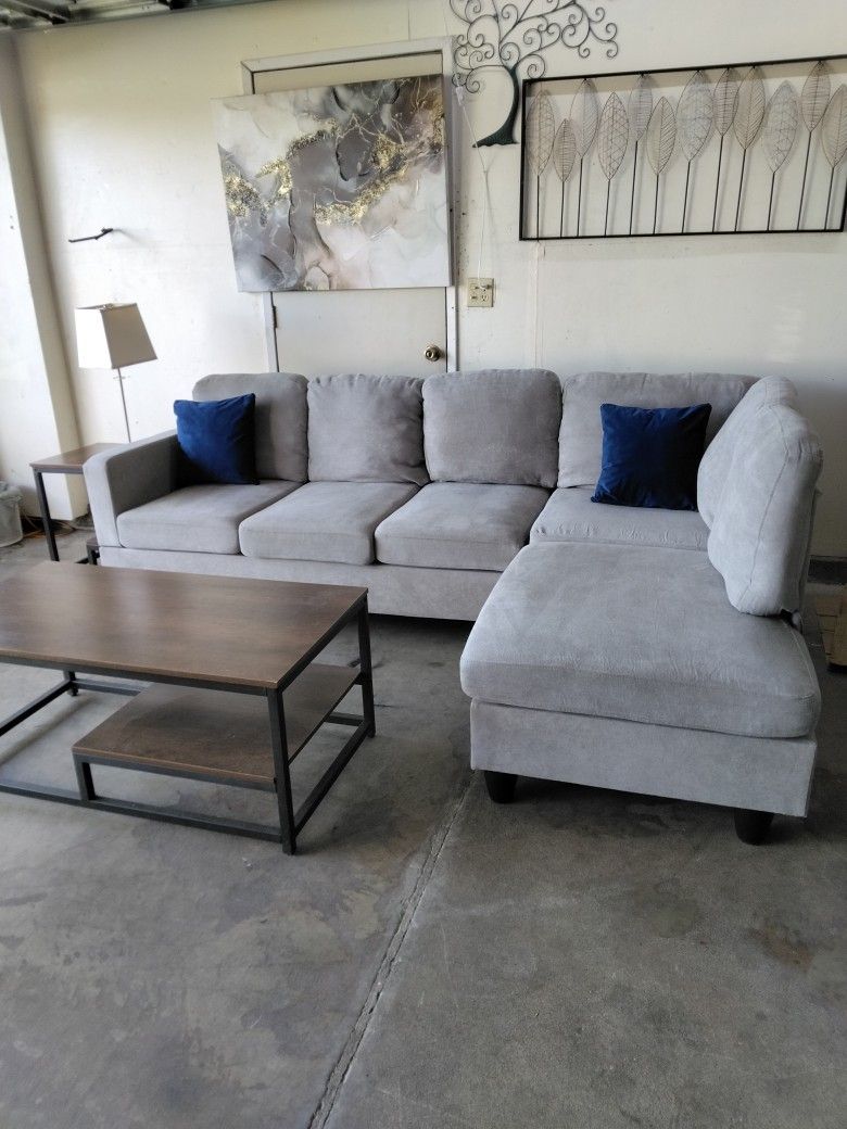 Free Delivery Gray Sectional Couch 