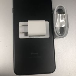 Factory unlocked apple iphone 7 plus, 32 gb store warranty 