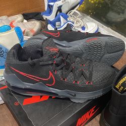 Basketball 🏀 Comfort Mens 13