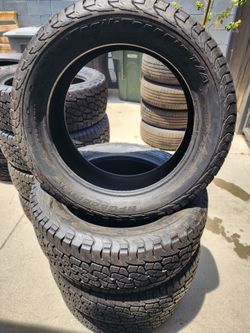 235 55 19 Tires bfgoodrich trail terrain 
Toyota Nissan lexus