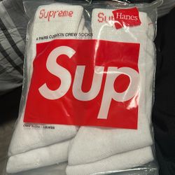 supreme socks 4 pairs of socks