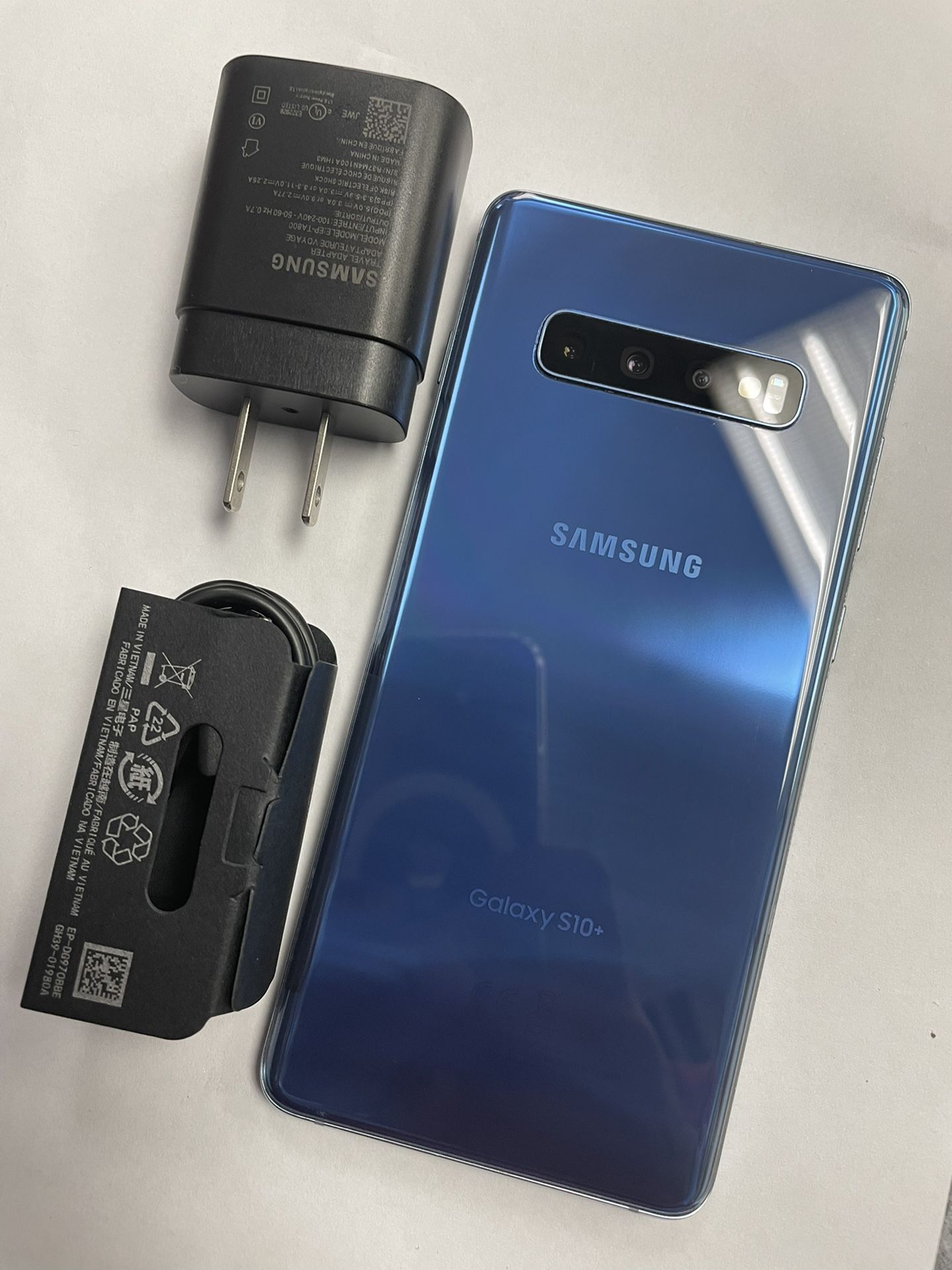 Factory Unlocked Samsung Galaxy s10plus 128gb, sold with warranty 