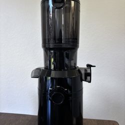 Cold Press Juicer Machines,Fretta Slow Masticating Juicer Machines with 4.25" Large Feed Chute,Fit Whole Fruits & Vegetables Easy Clean Self Feeding,H