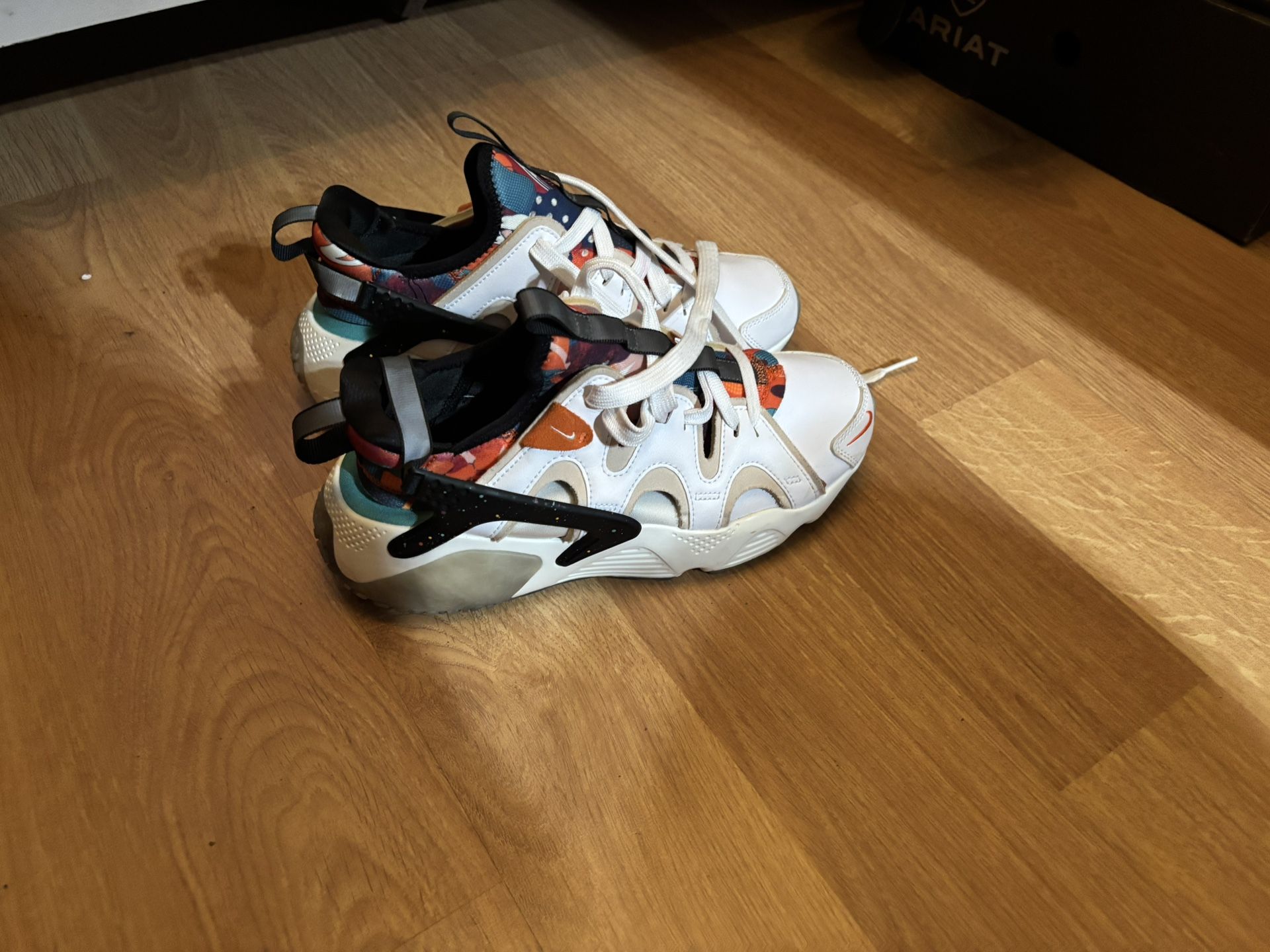 Nikes Size 7 100 OBO
