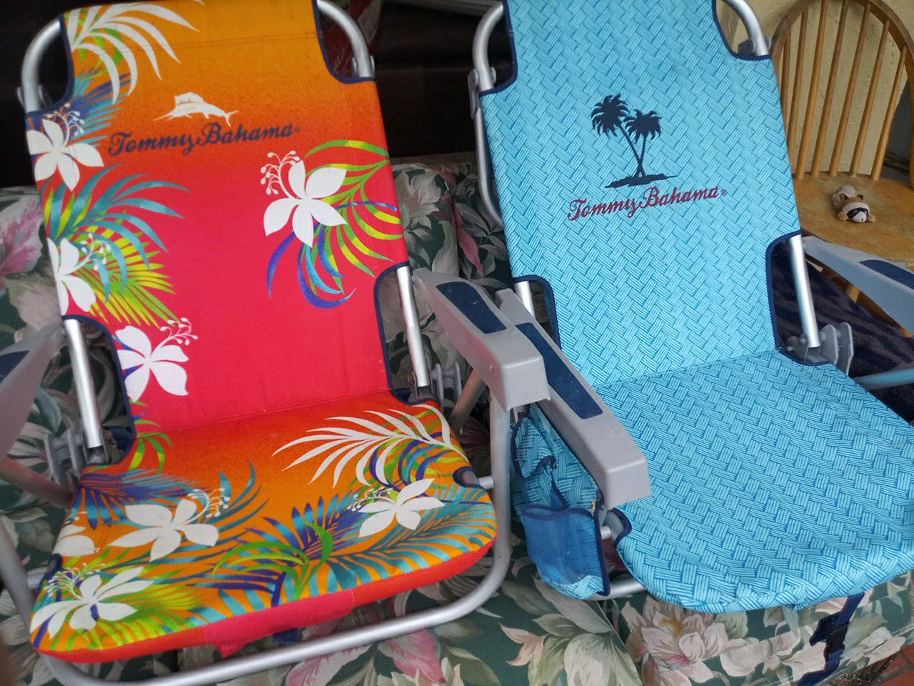 Tommy Bahama beach chairs like new