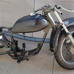 Kawasaki 1982 Motorcycle Cafe Bike Frame