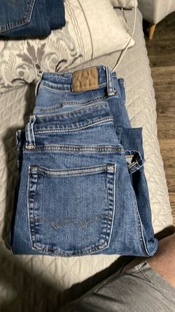 American Eagle Medium Wash Jeans