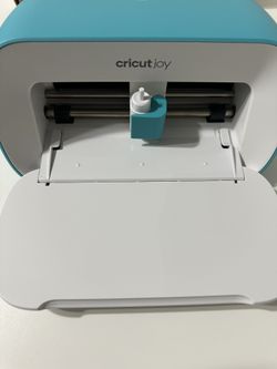 Cricut Joy + Essential Bundle