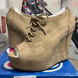 New Soda High Wedge Heel 5" Platform 2” Open Toe Shoes Taupe Women's Sz 6.5