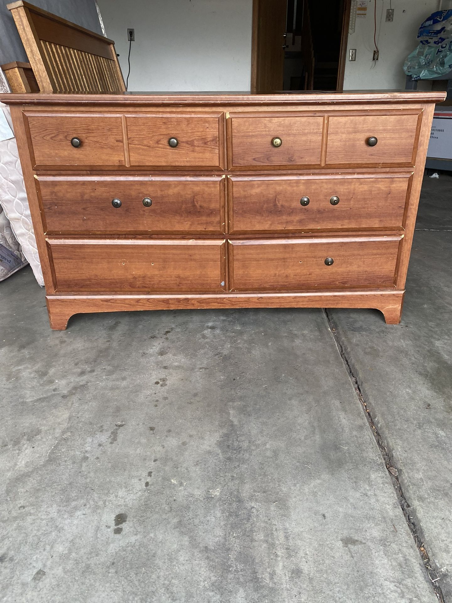 Dresser