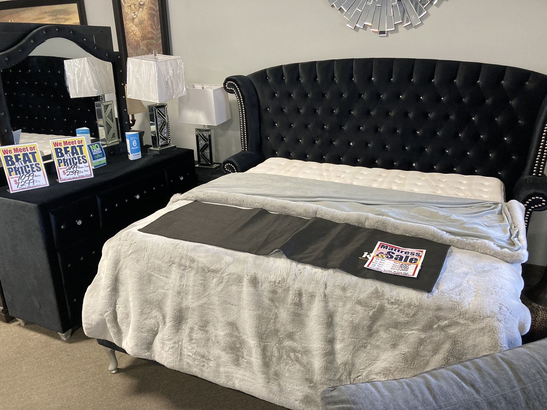 Lovely King Bed Only $1499 ✨🥰 Easy Financing Available ✨😍 Free Delivery 🚚