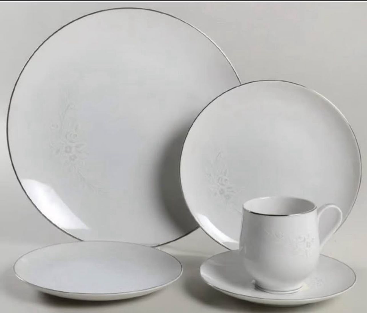 Sango of Japan china in the Cantata pattern  #6202