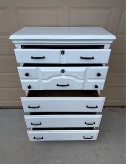 White 5 Drawers