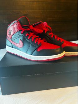 Nike Air Jordan 1 Mid Black/Fire Red-White