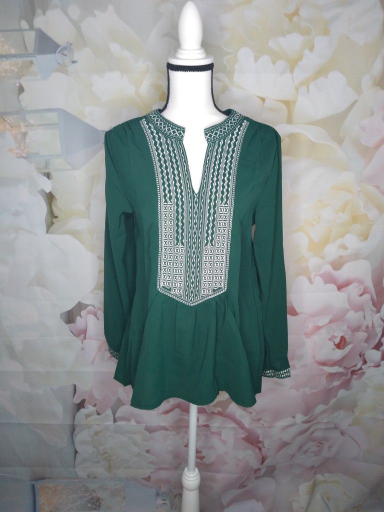 NWOT Green Long Sleeve Embroidered Tunic Size Small