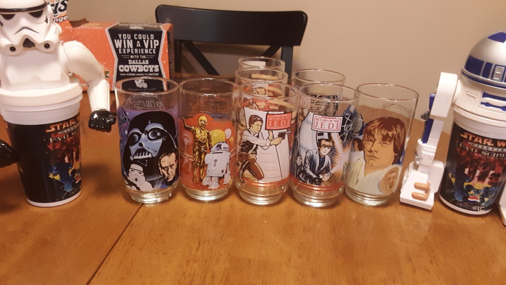 Burger king collectable STAR WARS coca cola glasses and 2 cup attachments