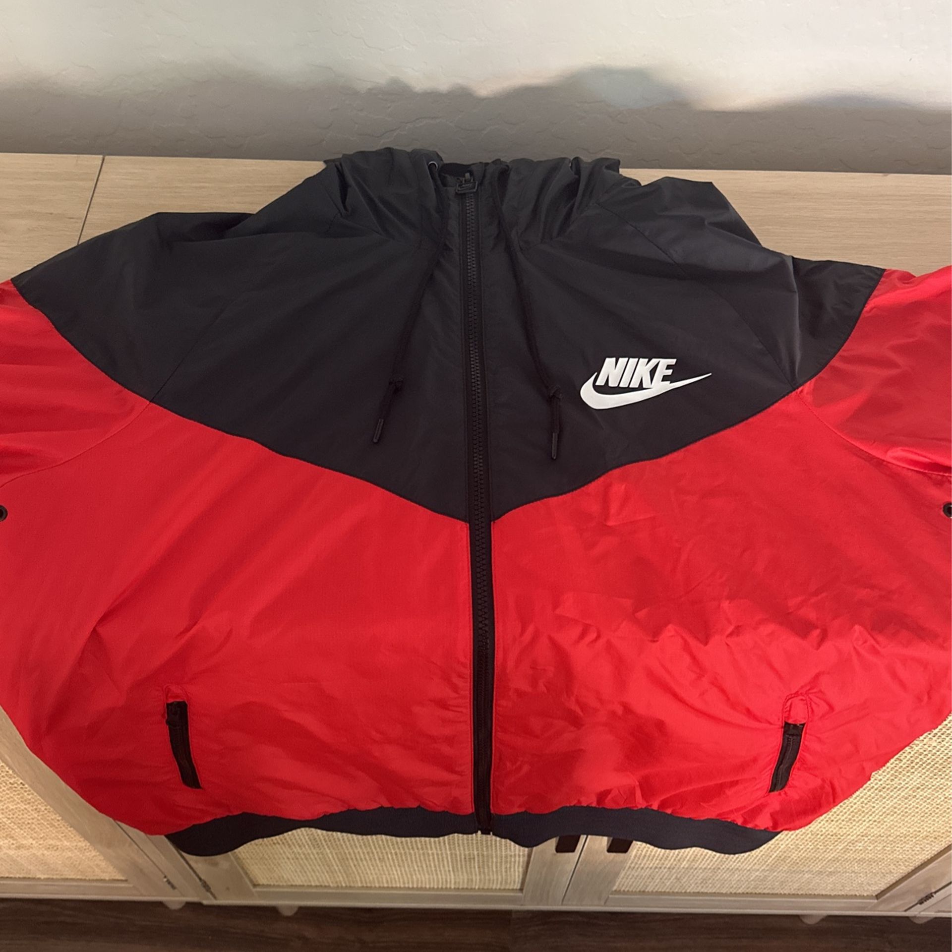 Nike Hooded Windbreaker