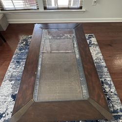 Center Coffee Table in Great Condition Dark Brown 