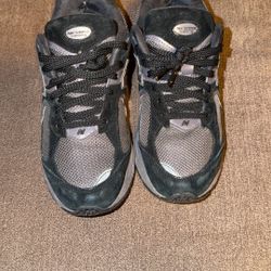 Size 8 - New Balance 2002R Black Magnet