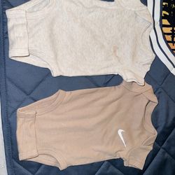 Onesies Nike