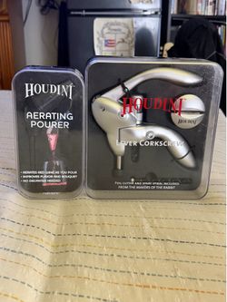 The Houdini cork screw and aerating pourer set