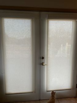 Set of light filtering decorative roller shades