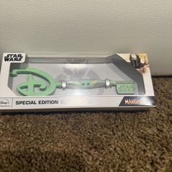 Disney Star Wars Mandalorian The Child Key NEW Baby Yoda Grogu Special