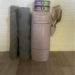 Genie Litter Disposal  System With Two Pack Pail Refill. Two  Scoops . Two Mats 