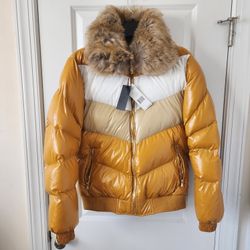 Brand New w/ Tags - Jordan Craig Sugar Hill Puffer Jacket In Wheat w/ Removable Hood Size Mens Medium