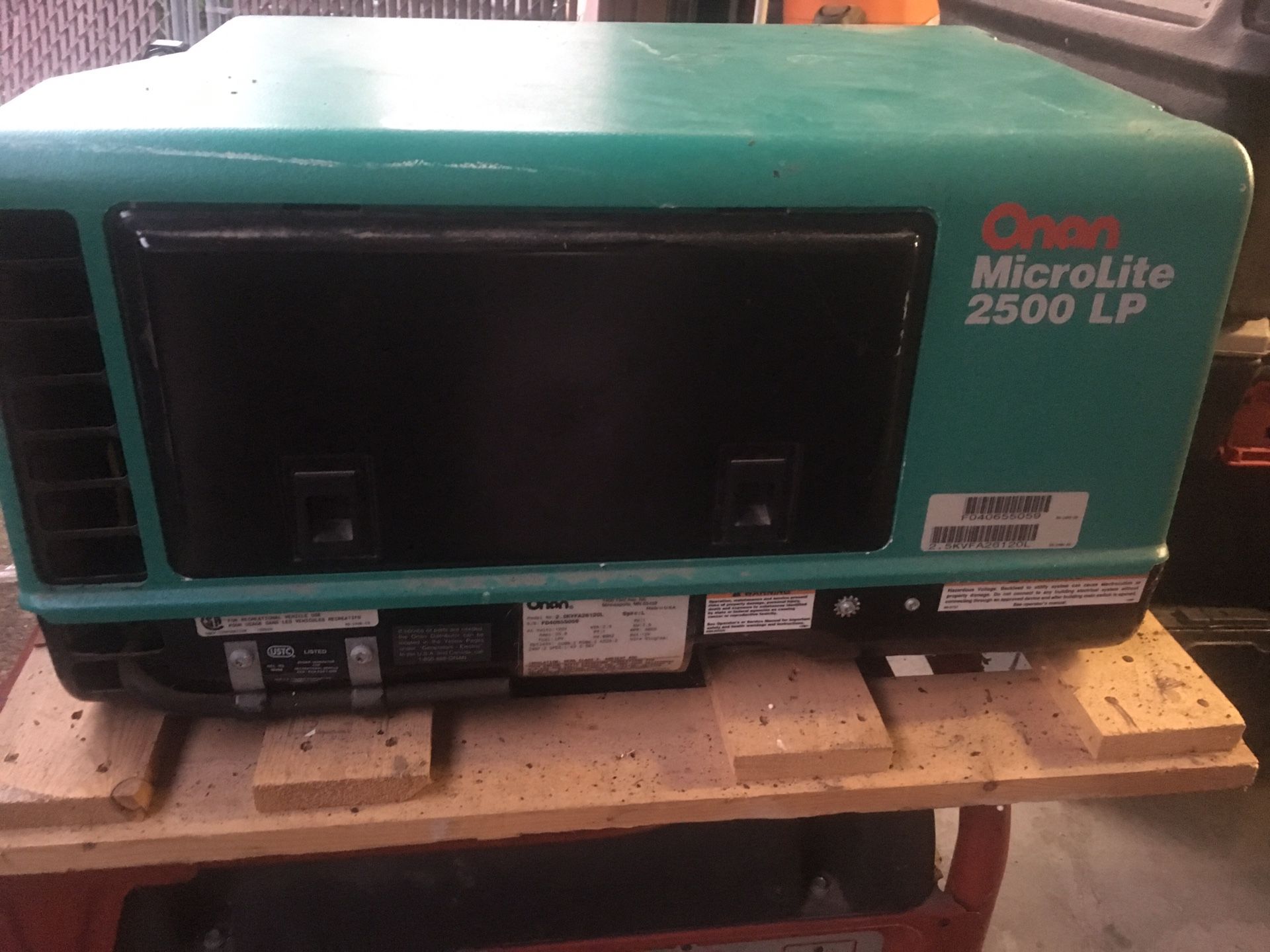 ONAN MICROLITE 2500 LP Rv Generator for Sale in Seattle, WA OfferUp