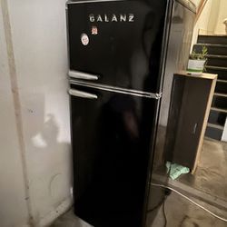 Vintage Style Refrigerator 