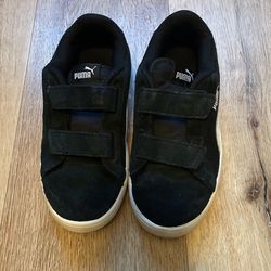Boys Puma Shoes Size 2.5