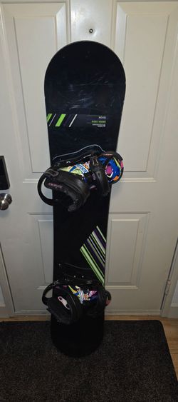 Sierra Crew 155cm Snowboard with Flux Distortion Bindings - Rocker/Freestyle