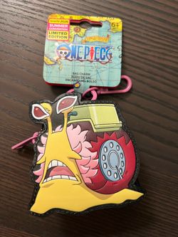 NEW IN HAND LIMITED EDITION One Piece Donquixote Doflamingo Transponder Snail Coin Bag SDCC 2026