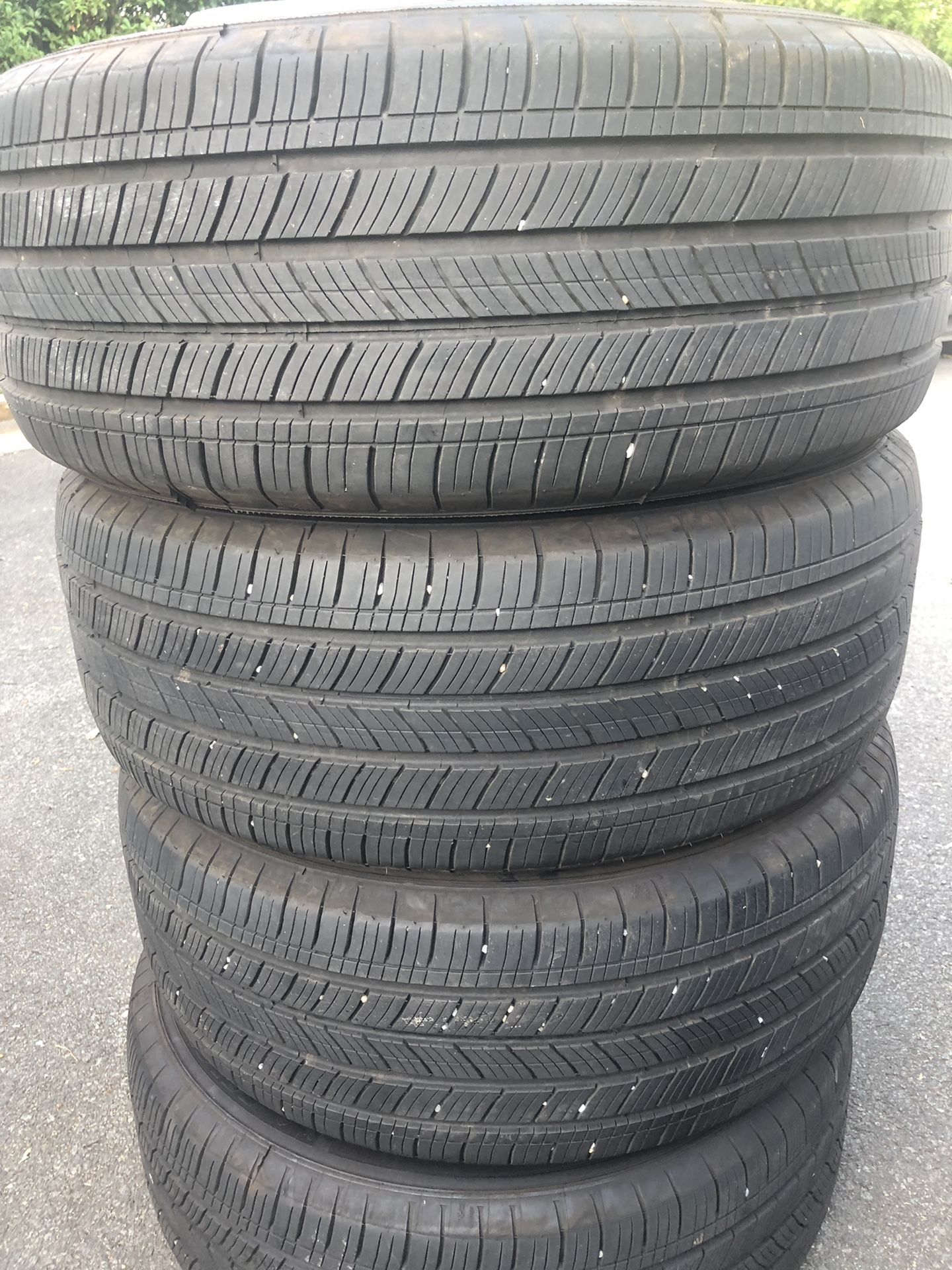 4 good use tires Michelin 235/55/17