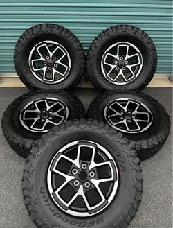 Jeep Wrangler Rubicon Factory Wheels Tires